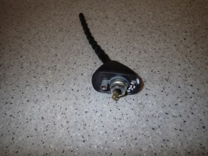 KIA TUCSON 04- ANTENA PODSTAWA ANTENY BAT 2/5 MINIATURA