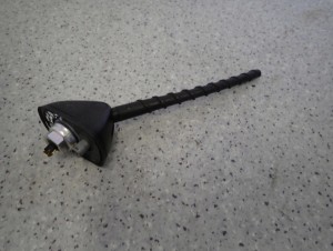 KIA TUCSON 04- ANTENA PODSTAWA ANTENY BAT 4/5 MINIATURA