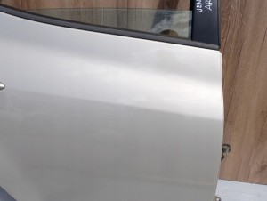 KIA VENGA 09- DRZWI TYLNE PRAWE QU 6/13 MINIATURA