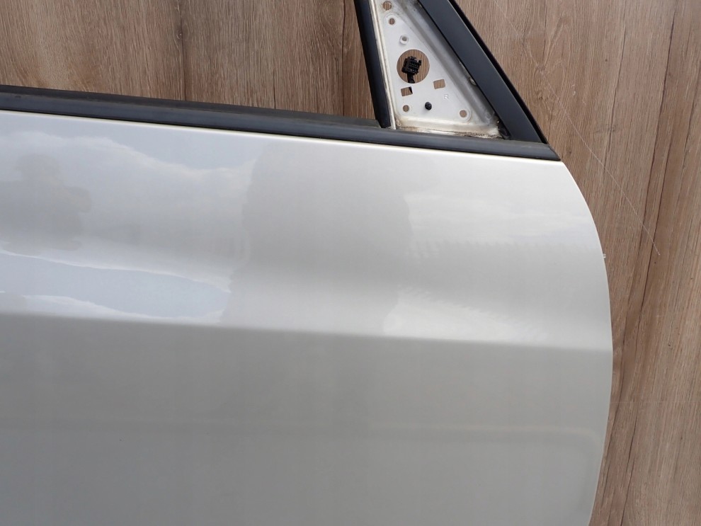 KIA VENGA 09- DRZWI PRZEDNIE PRAWE QU 4/9