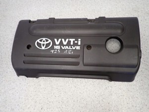 TOYOTA AVENSIS T25 1.8i VVTI 03-07 POKRYWA OSŁONA SILNIKA