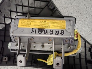 MITSUBISHI GRANDIS 03-11 PODUSZKI POWIETRZNE EUROPA 9/9 MINIATURA