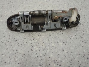 KIA RIO 05-10 KLAMKA DRZWI PRZEDNIA PRAWA 4/4 MINIATURA