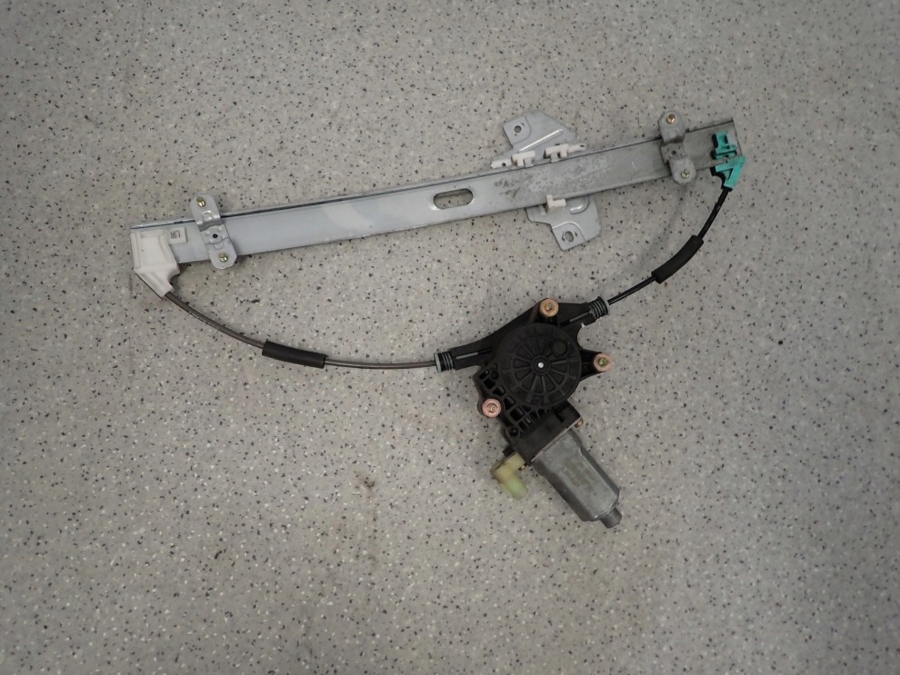KIA RIO 05-10 PODNOŚNIK SZYBY PRZEDNI PRAWY 2/7