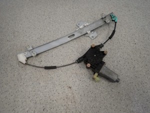 KIA RIO 05-10 PODNOŚNIK SZYBY PRZEDNI PRAWY