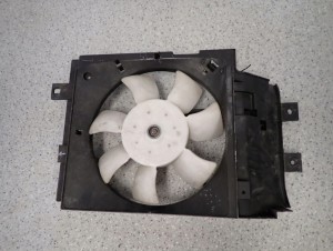 NISSAN MICRA K11 BENZYNA WENTYLATOR CHŁODNICY 4/6 MINIATURA