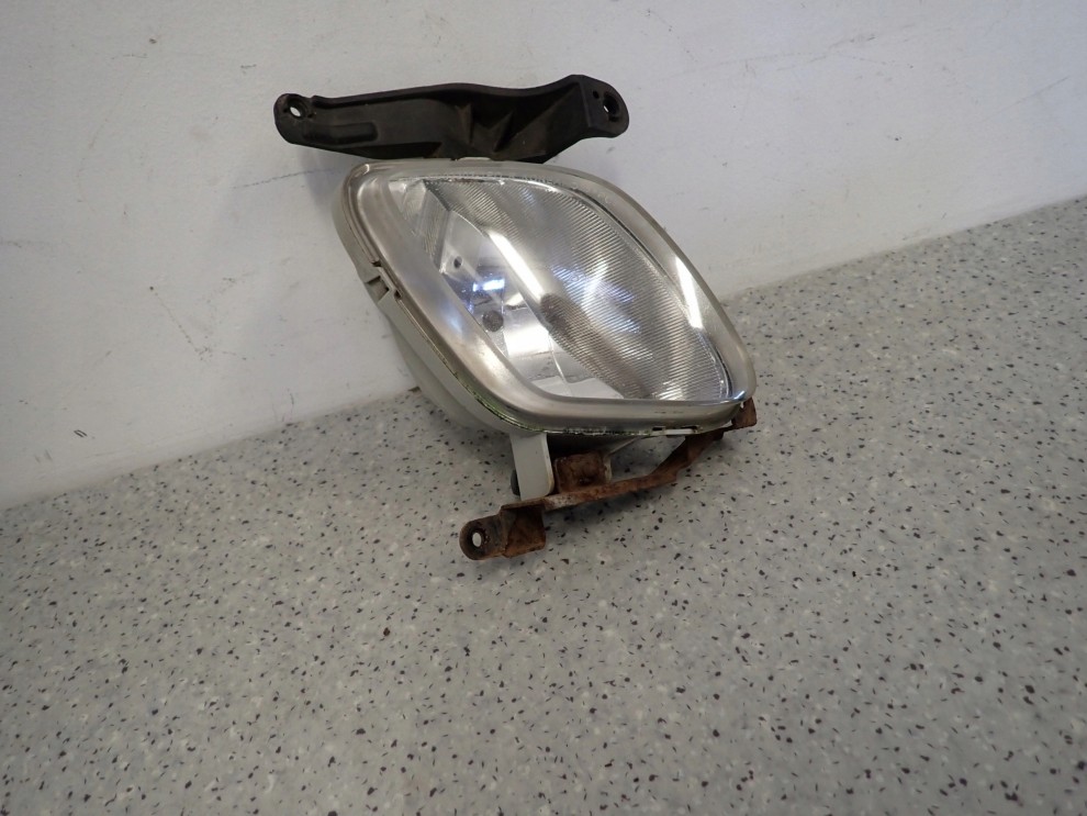 KIA VENGA 09- HALOGEN PRZEDNI PRAWY 2/6