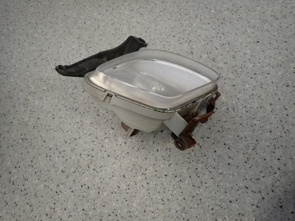 KIA VENGA 09- HALOGEN PRZEDNI PRAWY 3/6