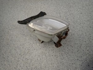 KIA VENGA 09- HALOGEN PRZEDNI PRAWY 3/6 MINIATURA