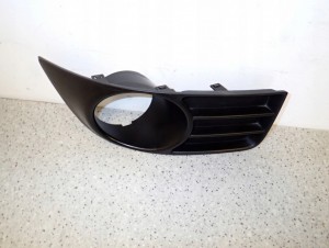 SUZUKI SX4 06-09 KRATKA HALOGENU PRZEDNIA PRAWA 2/4 MINIATURA