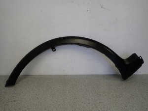 SUZUKI SX4 06-12 LISTWA BŁOTNIKA PRZEDNIA LEWA