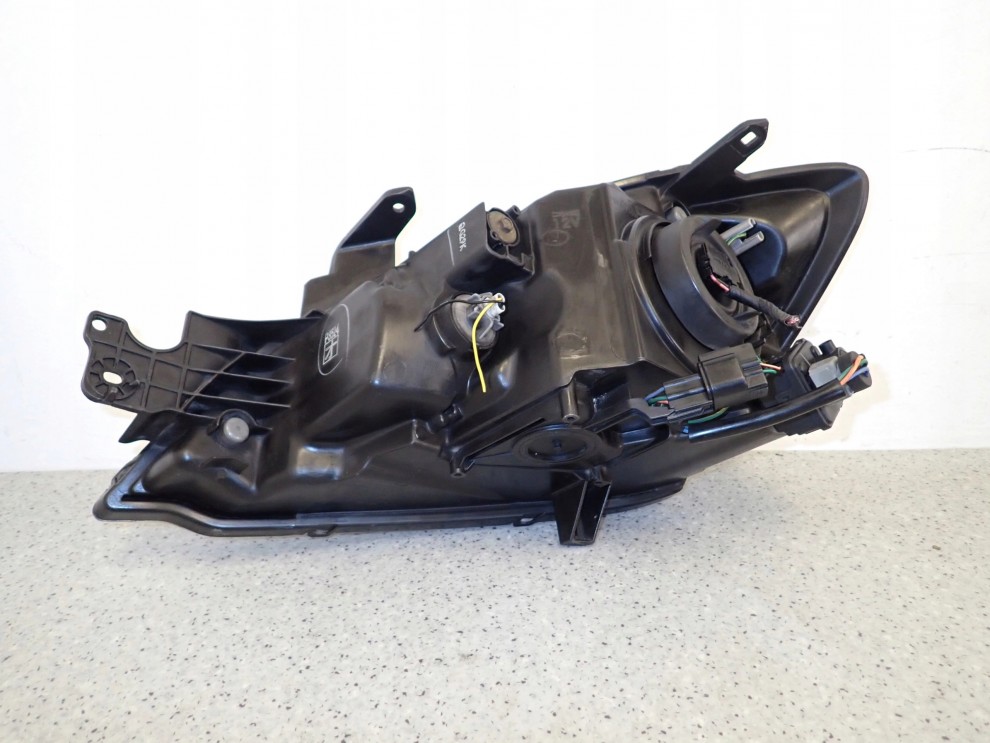 MITSUBISHI LANCER VII 04- LAMPA PRZEDNIA PRAWA REFLEKTOR 12/12