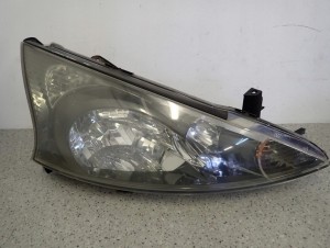 MITSUBISHI GRANDIS 03-11 LAMPA PRZEDNIA PRAWA