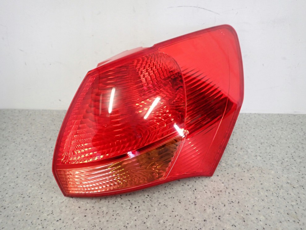 KIA VENGA 09- LAMPA TYLNA PRAWA 2/6