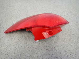 KIA VENGA 09- LAMPA TYLNA PRAWA 5/6 MINIATURA