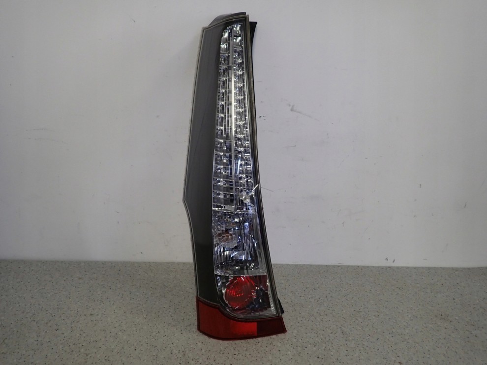 MITSUBISHI GRANDIS 03-11 LAMPA TYLNA PRAWA EUROPA 1/9
