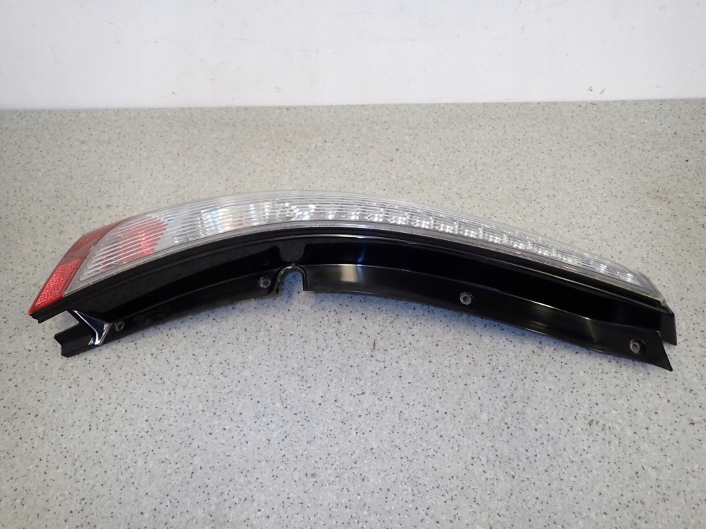 MITSUBISHI GRANDIS 03-11 LAMPA TYLNA PRAWA EUROPA 6/9
