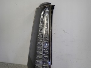 MITSUBISHI GRANDIS 03-11 LAMPA TYLNA PRAWA EUROPA 3/9 MINIATURA