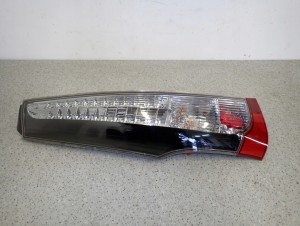MITSUBISHI GRANDIS 03-11 LAMPA TYLNA PRAWA EUROPA 5/9 MINIATURA