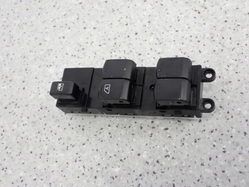 NISSAN NOTE E11 06-12 PANEL SZYB PRZEDNI LEWY 4 SZYBY 2/5