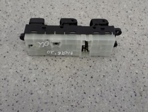 NISSAN NOTE E11 06-12 PANEL SZYB PRZEDNI LEWY 4 SZYBY 4/5 MINIATURA