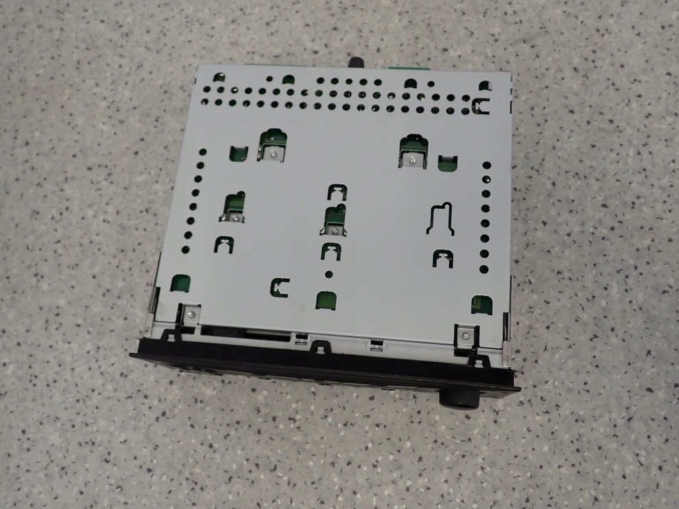 MITSUBISHI GRANDIS 03- RADIO FABRYCZNE 3/7