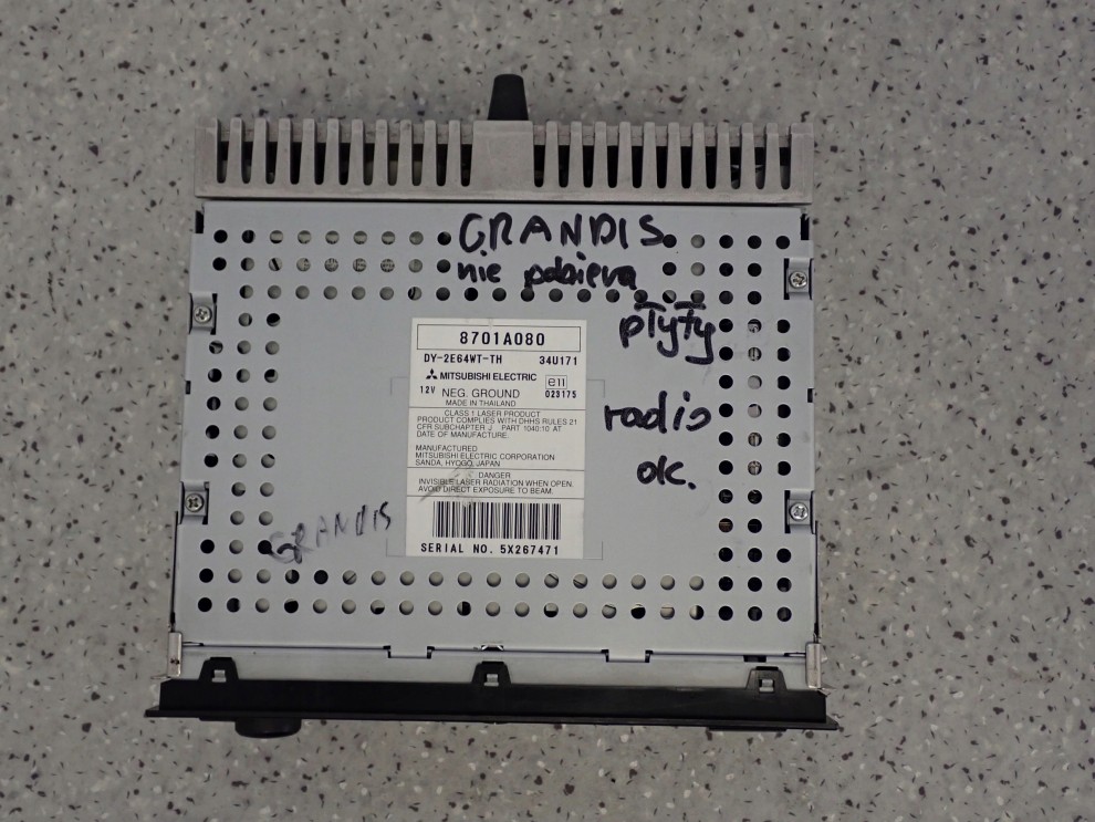 MITSUBISHI GRANDIS 03- RADIO FABRYCZNE 4/7