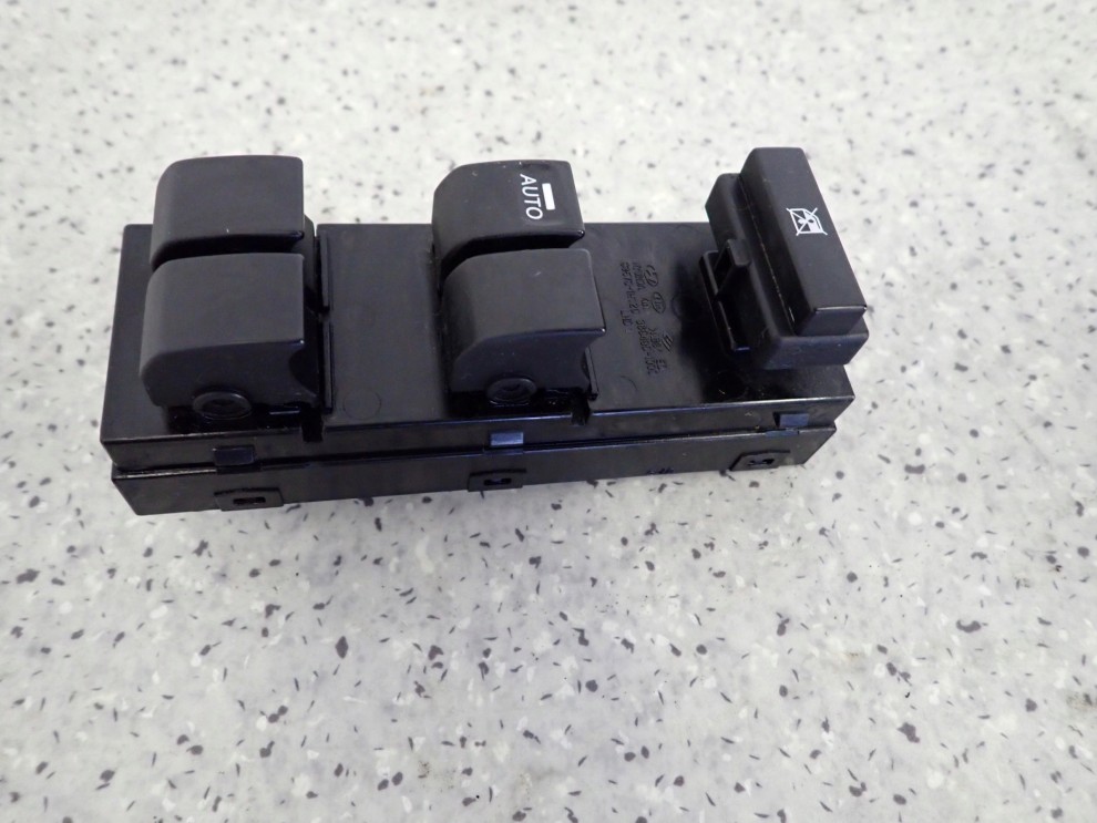 KIA VENGA 09- PANEL SZYB PRZEDNI LEWY 4 SZYBY 3/6