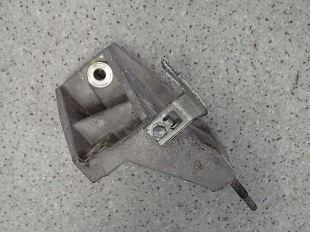 SUZUKI SWIFT IV MK7 10- 1.3 DDIS ŁAPA SKRZYNI BIEGÓW PRZEDNIA LEWA 2/5