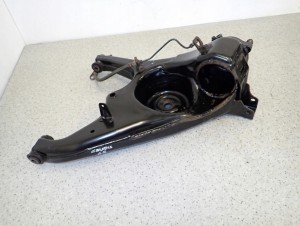 MITSUBISHI GRANDIS 2.0DID WAHACZ TYLNY PRAWY BEZ CZUJNIKA 3/10 MINIATURA