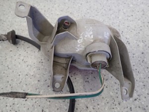 TOYOTA YARIS VERSO 99-02 LAMPA PRZECIWMGIELNA TYLNA PRAWA 6/6 MINIATURA