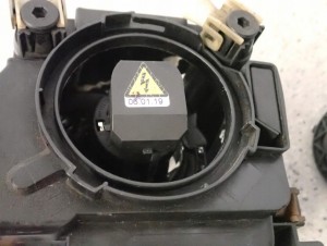 MAZDA6 MAZDA 6 06-07 LIFT LAMPA PRZEDNIA PRAWA REFLEKTOR XENON 12/14 MINIATURA