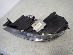 MAZDA6 MAZDA 6 06-07 LIFT LAMPA PRZEDNIA PRAWA REFLEKTOR XENON 13/14 MINIATURA