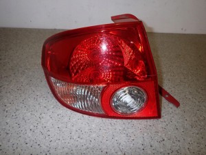 HYUNDAI GETZ 02-05 LAMPA TYLNA LEWA 2/5 MINIATURA
