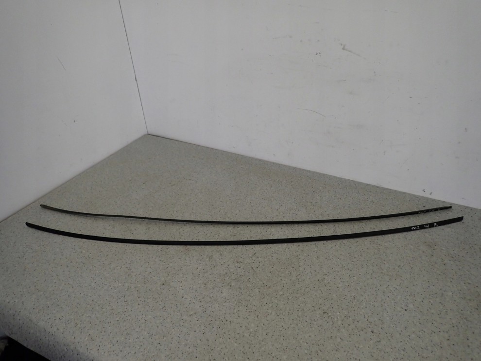 NISSAN PRIMERA P12 03- 4D SEDAN LISTWA DACHOWA LEWA LUB PRAWA 1/6