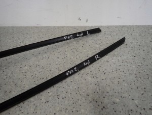 NISSAN PRIMERA P12 03- 4D SEDAN LISTWA DACHOWA LEWA LUB PRAWA 3/6 MINIATURA