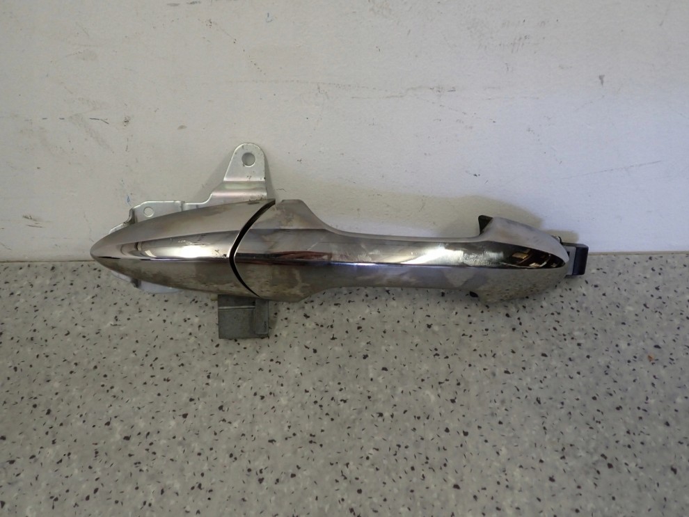 HONDA FR-V FRV 04- KLAMKA ZEWNĘTRZNA TYLNA LEWA CHROM 4/5