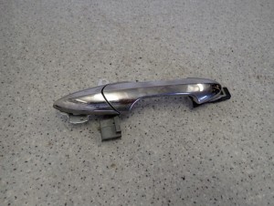 HONDA FR-V FRV 04- KLAMKA ZEWNĘTRZNA TYLNA LEWA CHROM 3/5 MINIATURA