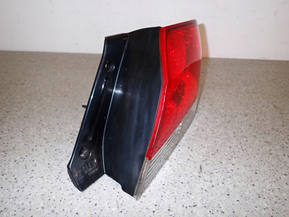 MITSUBISHI LANCER VII SEDAN 04- LAMPA TYLNA PRAWA 4/5