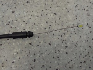 KIA SOUL I 09-13 LINKA OTWIERANIA MASKI 4/4 MINIATURA