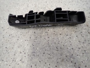 KIA VENGA 09-14 ŚLIZG ZDERZAKA PRZEDNI LEWY 4/5 MINIATURA