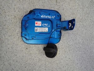 SUZUKI CELERIO 14-19 KLAPKA WLEWU PALIWA ZQE 3/3 MINIATURA