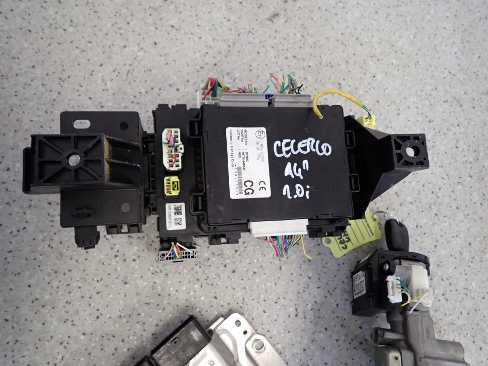 SUZUKI CELERIO 1.0i 14-19 ZESTAW STARTOWY STEROWNIK STACYJKA 4/7