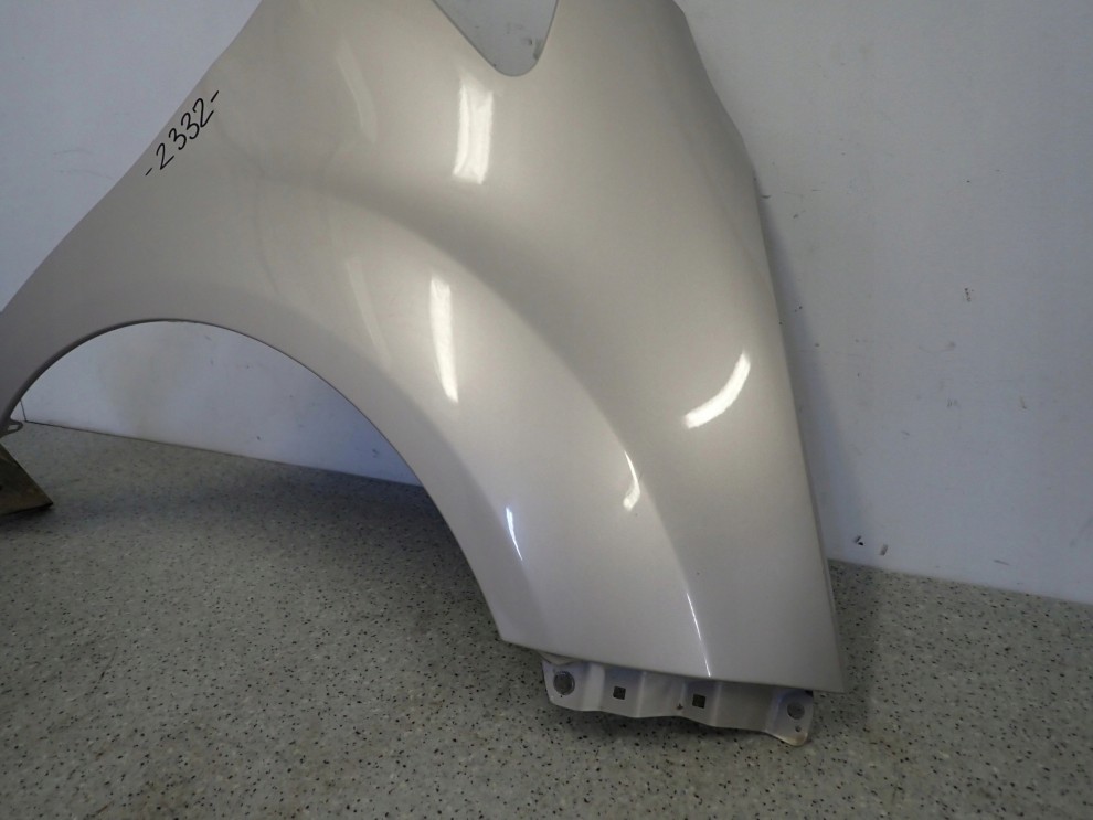 KIA VENGA 09- BŁOTNIK PRZEDNI PRAWY QU 5/10