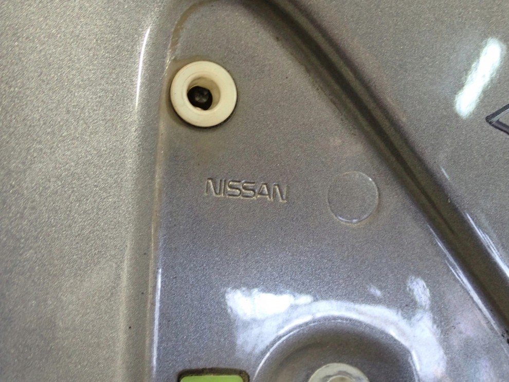 NISSAN NOTE E11 06-12 BŁOTNIK PRZEDNI LEWY B52 11/12