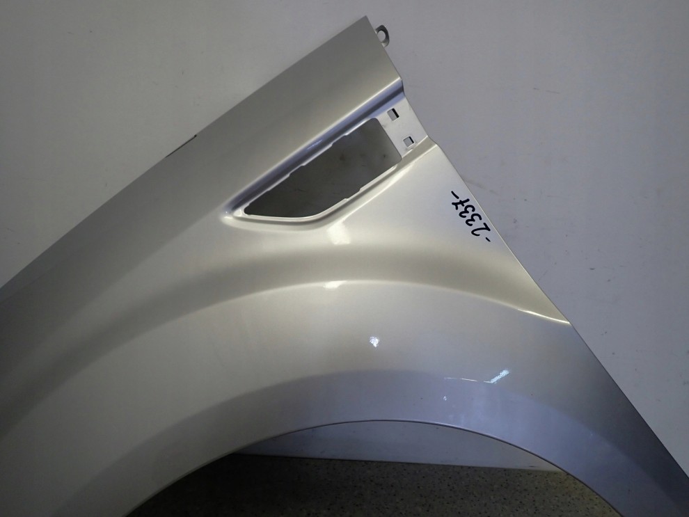 KIA SOUL I 09-13 BŁOTNIK PRZEDNI LEWY 3D 6/12