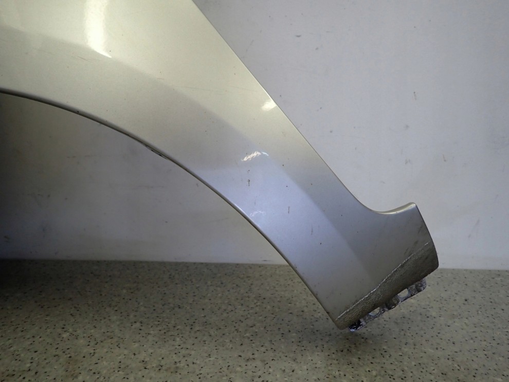 KIA SOUL I 09-13 BŁOTNIK PRZEDNI LEWY 3D 8/12