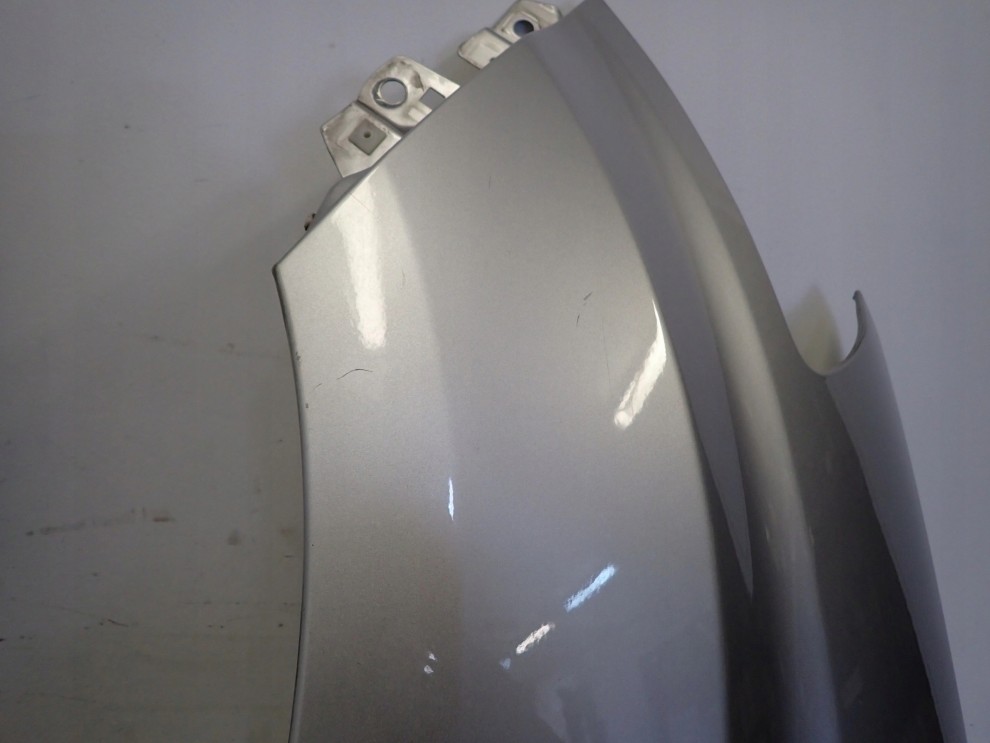 KIA SOUL I 09-13 BŁOTNIK PRZEDNI LEWY 3D 10/12