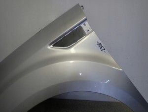 KIA SOUL I 09-13 BŁOTNIK PRZEDNI LEWY 3D 6/12 MINIATURA