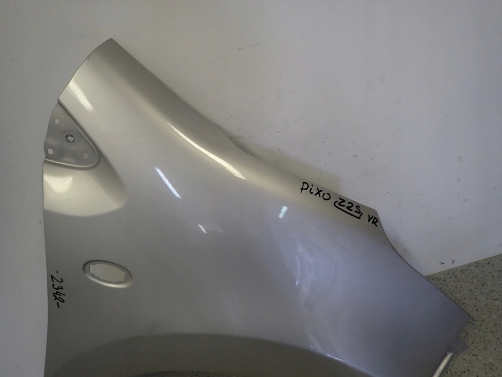 NISSAN PIXO 09- BŁOTNIK PRZEDNI PRAWY Z2S 3/13
